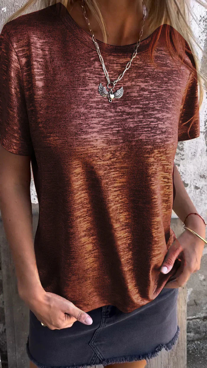 Ultra-light and stylish T-shirt for everyday comfort