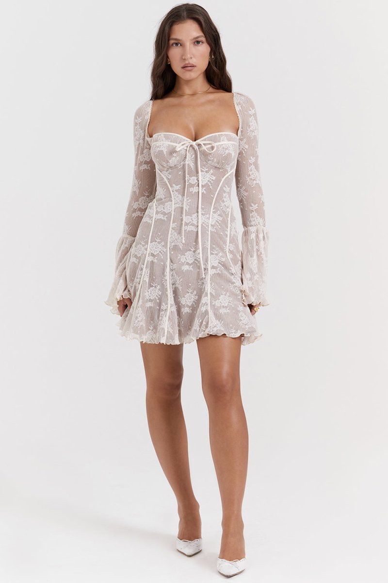 Vestido corset de encaje vintage para una silueta elegante