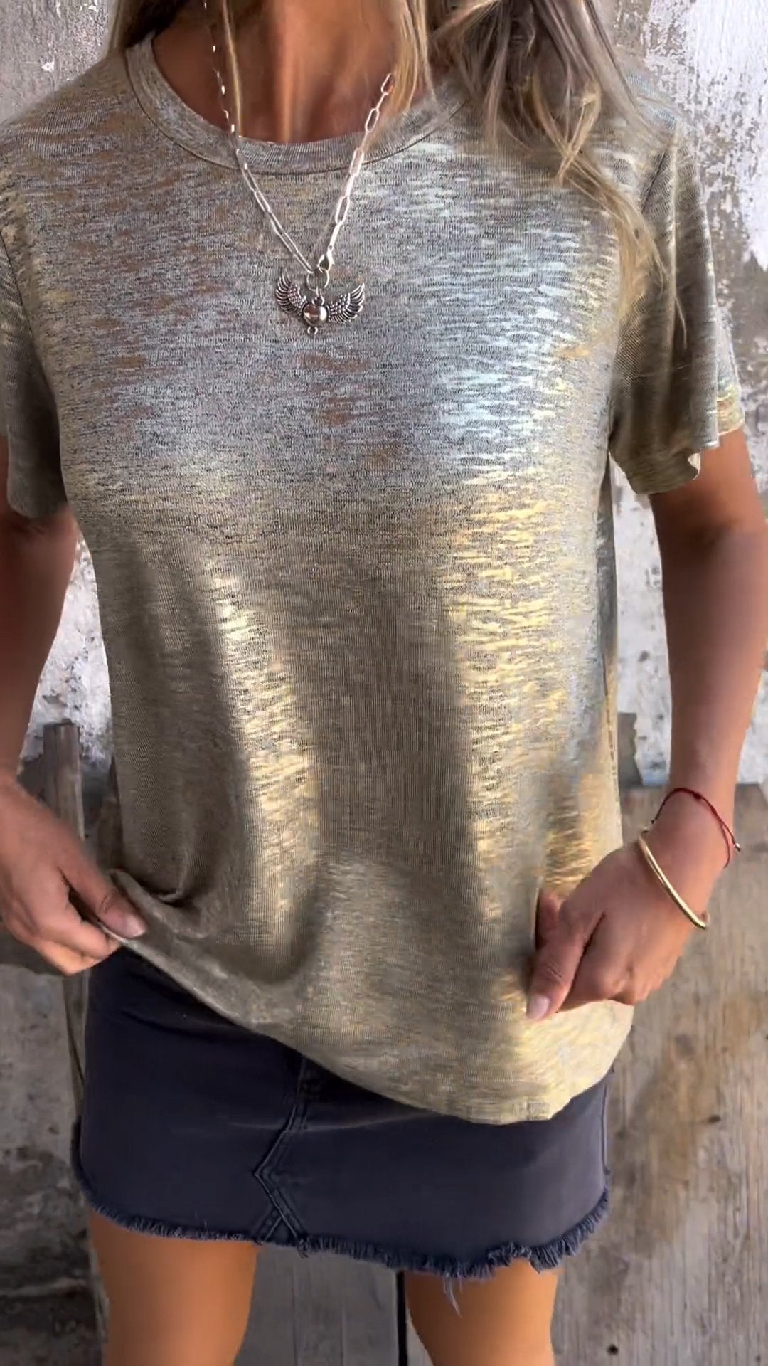 Ultra-light and stylish T-shirt for everyday comfort